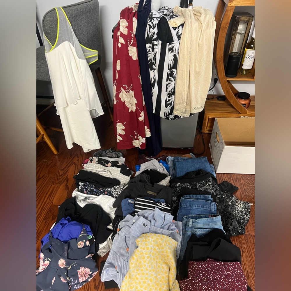 Mixed lot of women’s clothes and men’s jeans S/M/L size ~50 pieces